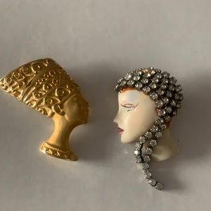 Vintage pins set of two